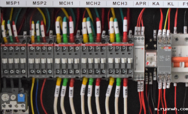 配置接触器、固态继电器、可控硅