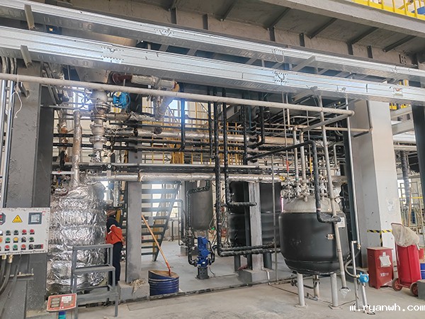 500升的搅拌釜控温防爆冷热一体机