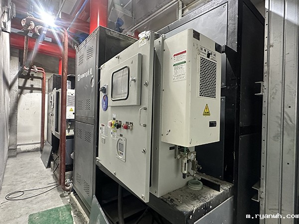 防腐剂蒸发器生产防爆电加热模温机