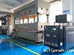 碳纤维复合材料液态成型控温