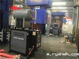 运油式模温机如何选「必威app精装版苹果版下载安装教程机械」帮您推荐