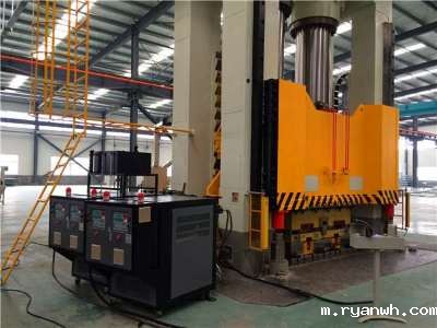 碳纤维模压生产为什么要用到模温机？「必威app精装版苹果版下载安装教程机械」