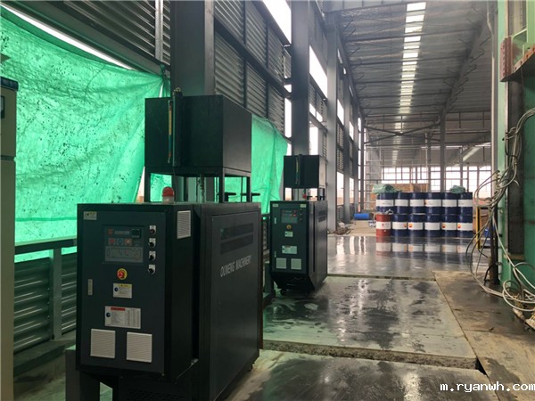 汽车内饰模具为什么用油温机「必威app精装版苹果版下载安装教程机械」告诉您