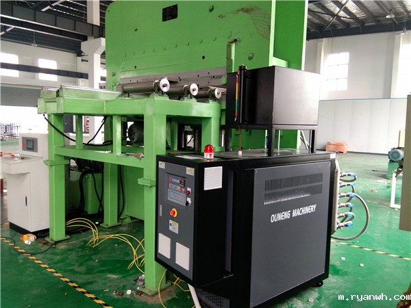 橡胶硫化机专用油温机的特点