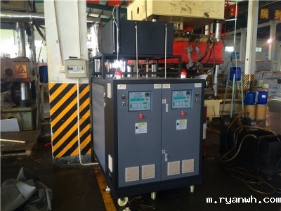 油式模温机排气不良怎么办「必威app精装版苹果版下载安装教程机械」帮您解决