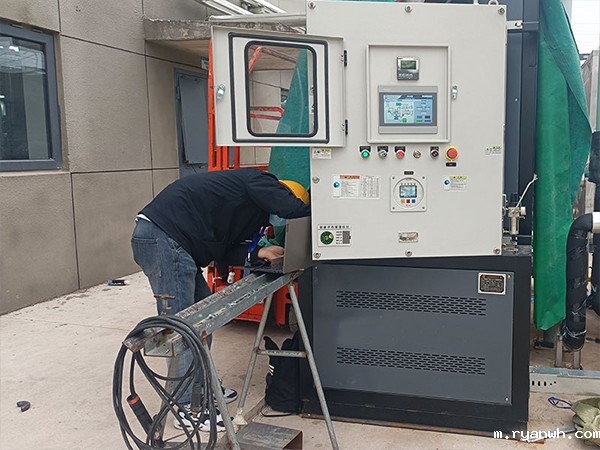 如何提高光刻胶的生产效率和质量？光刻胶控温防爆模温机