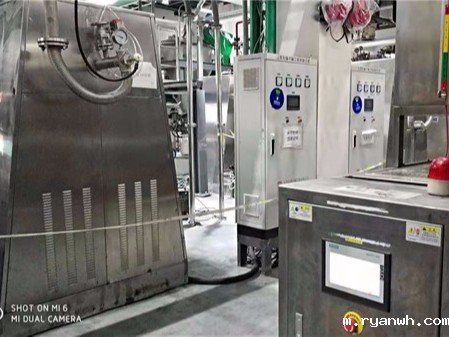 新能源迅猛发展，锂电双锥回转真空干燥机发展面临哪些难题？