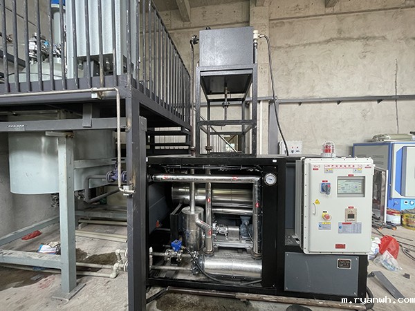 新型膜材料反应釜防爆模温机